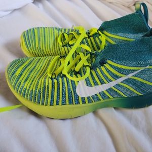 Free Train Force Flyknit